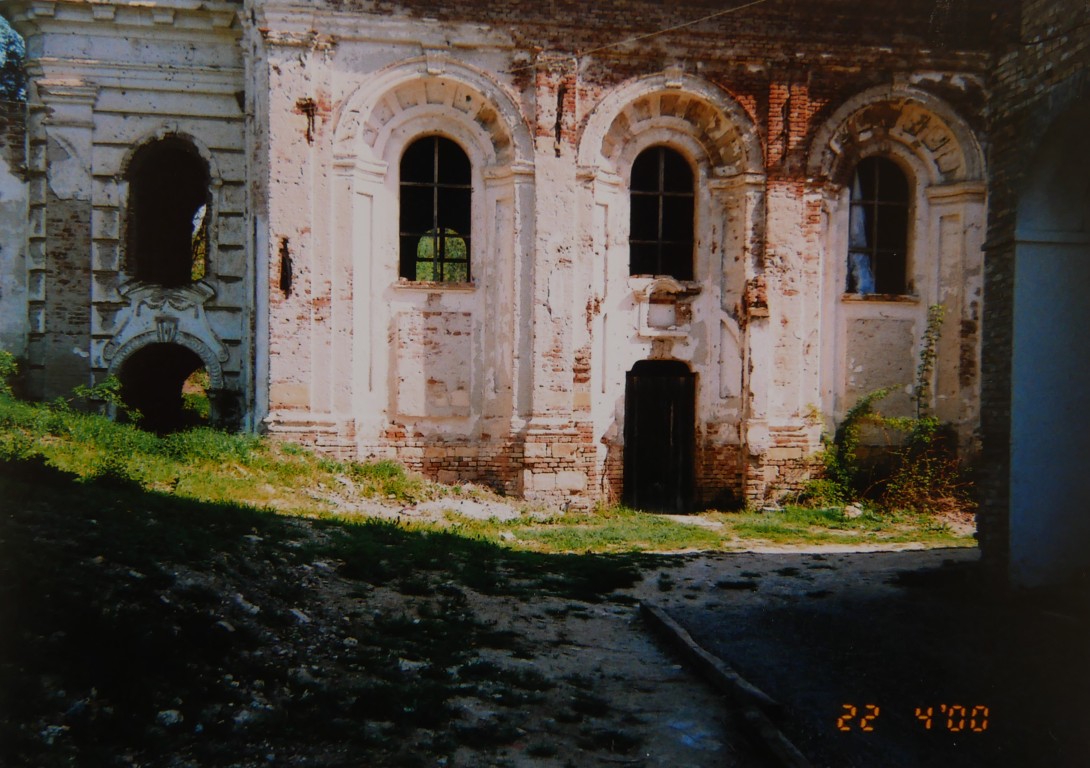 Фотографија из галерије Манастира Кувеждин, 2000 (2)
